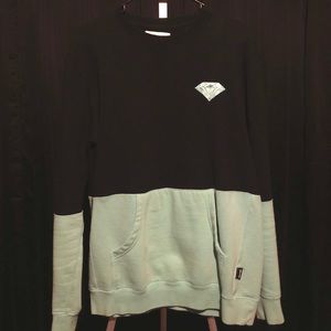 DIAMOND Embroidered Crewneck